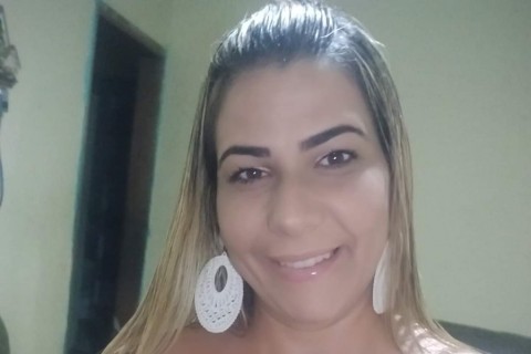 ATENÇÃO - Mulher tem corpo incendiado.  imagens Fortes. Video