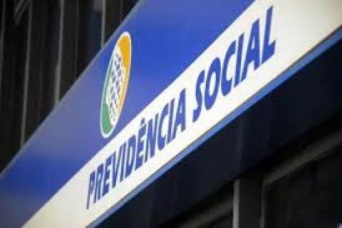 INSS alerta para ação de golpistas se passando por servidores em falsa prova de vida. Entenda