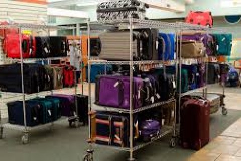 Malas esquecidas em aeroportos agora podem ser compradas por pessoas físicas