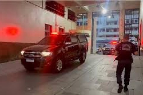 Policiais Presos por Escoltar e Entregar 16 Toneladas de Maconha ao Comando Vermelho