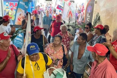 PRESSÃO: MST invade sede do Incra em Alagoas