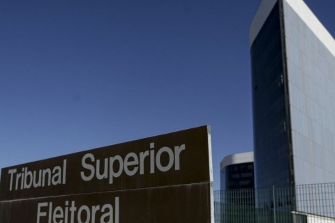 O Avanço Perigoso: Nova Regra do TSE Concentra Poder nas Mãos de Juízes Eleitorais