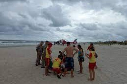 Bombeiros Resgatam Adolescente após Crise de Convulsão na Praia de Jatiúca