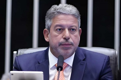 Manobra Obscura: A Volta do Projeto que Ameaça a Luta Contra a Corrupção