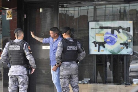 Polícia Intensifica Investigações sobre Furto de Armas Milionário no Distrito Federal