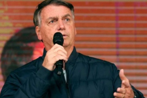 Desinformação nas Redes: Esquerda Atribui Incorretamente Taxação de Compras Internacionais a Bolsonaro*