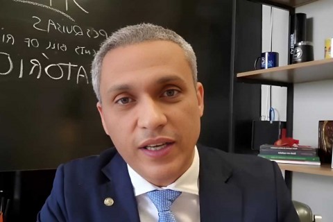 Aprovada Urgência Para Projeto Que Regulamenta Conteúdo Audiovisual Por Demanda, Denúncias De Controle Na Internet Preocupam