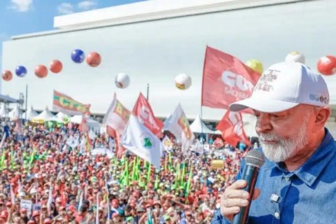 Mais uma encrenca: Lula usa recurso de Lei Rouanet em comício e vai ser processado  por crime eleitoral