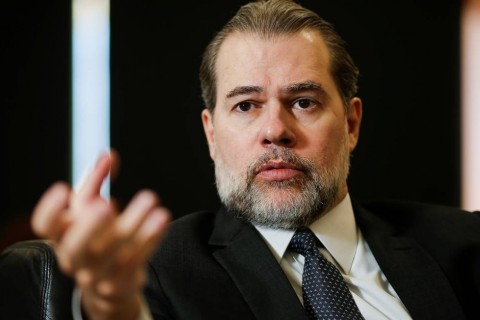 Desperdício e Desfaçatez: O Turismo Judiciário de Dias Toffoli e o Risco de Impeachmen