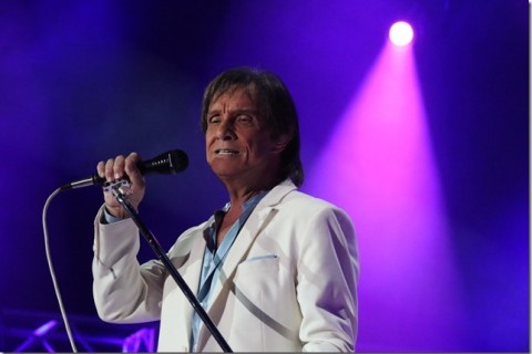 Globo Não Renova Contrato Com Roberto Carlos e Dispensa o Rei