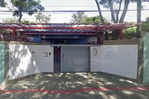 Aluno de 13 anos esfaqueia colegas em escola