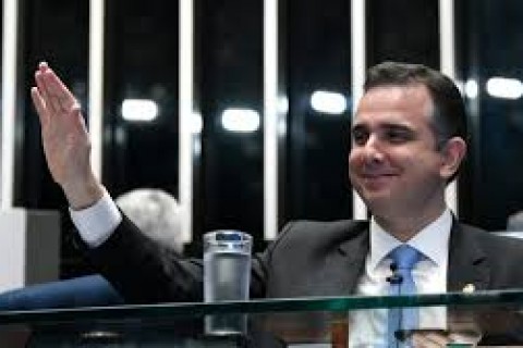 Pacheco Contraria Relator e Reafirma Poder do Plenário: Taxação das "Blusinhas" Ainda em Jogo