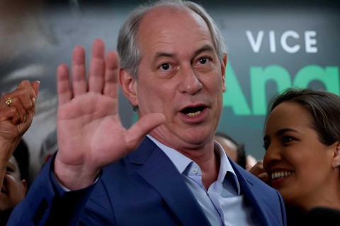 Ciro Gomes não paga dívida e juiz autoriza que arrombem sua casa