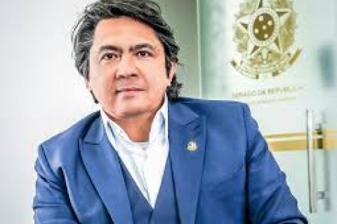 Escândalo no Senado: Senador Gasta Combustível Suficiente para Cinco Voltas na Terra e STF Arquiva Investigação