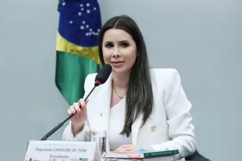 URGENTE: CCJ da Câmara aprova projeto que permite aos estados legislarem sobre porte de armas; entenda